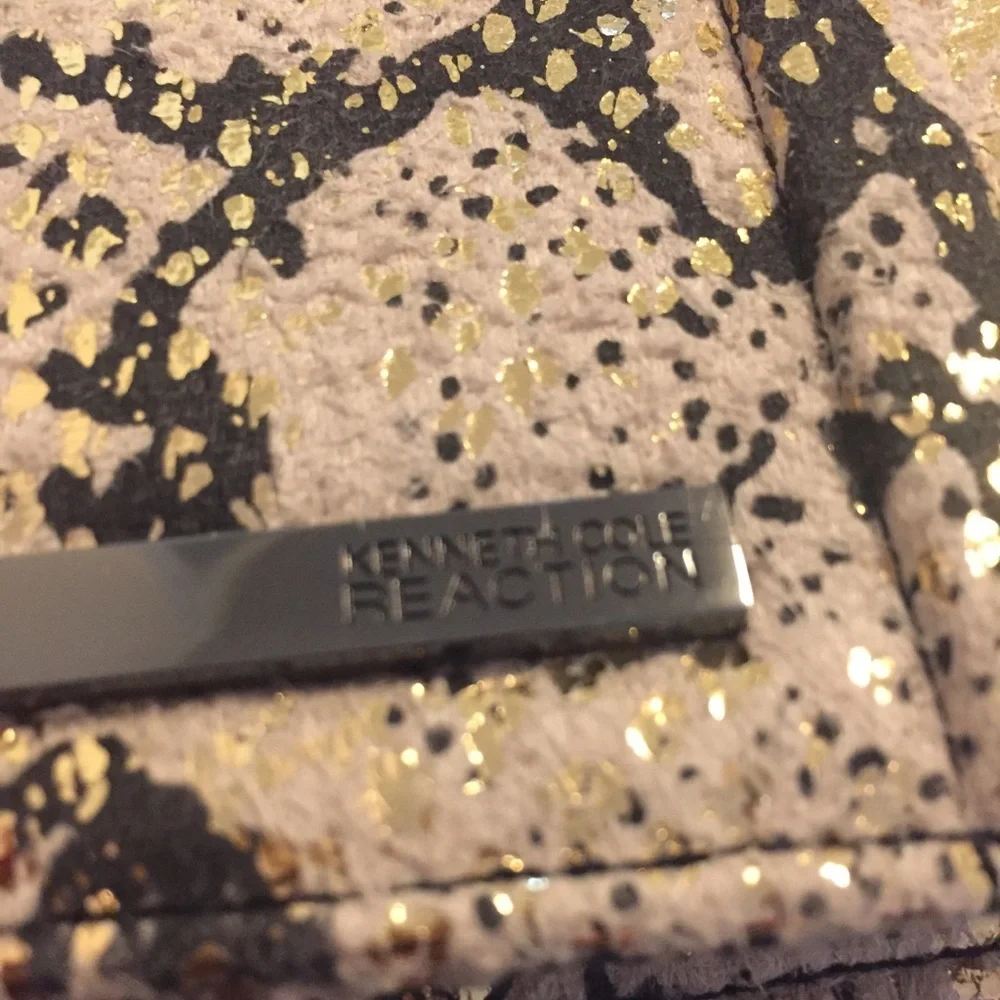 💼🐍 Kenneth Cole Reaction Faux Snakeskin Minibag / Wristlet! 🐍💼